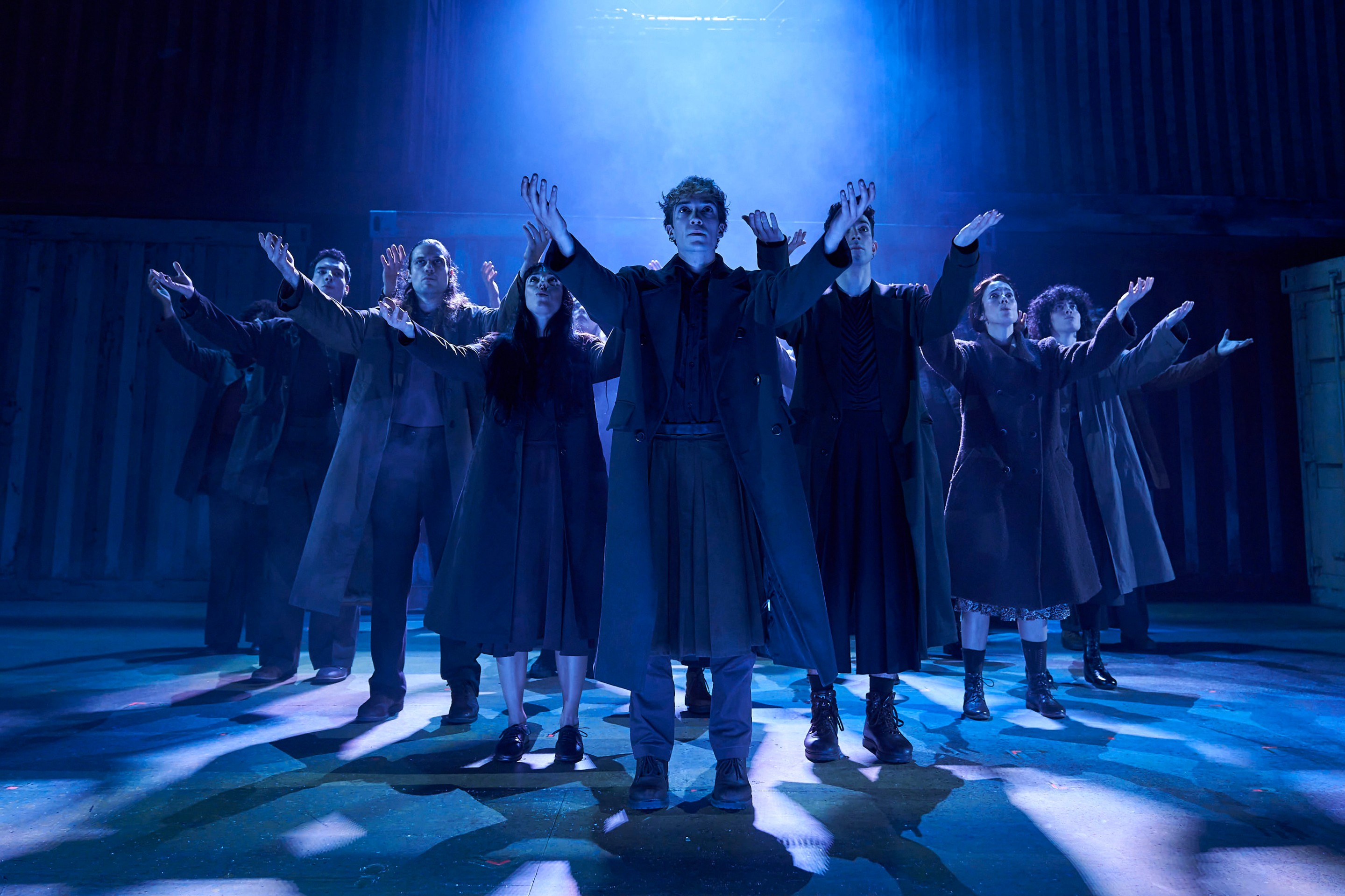 germans de sang al teatre condal