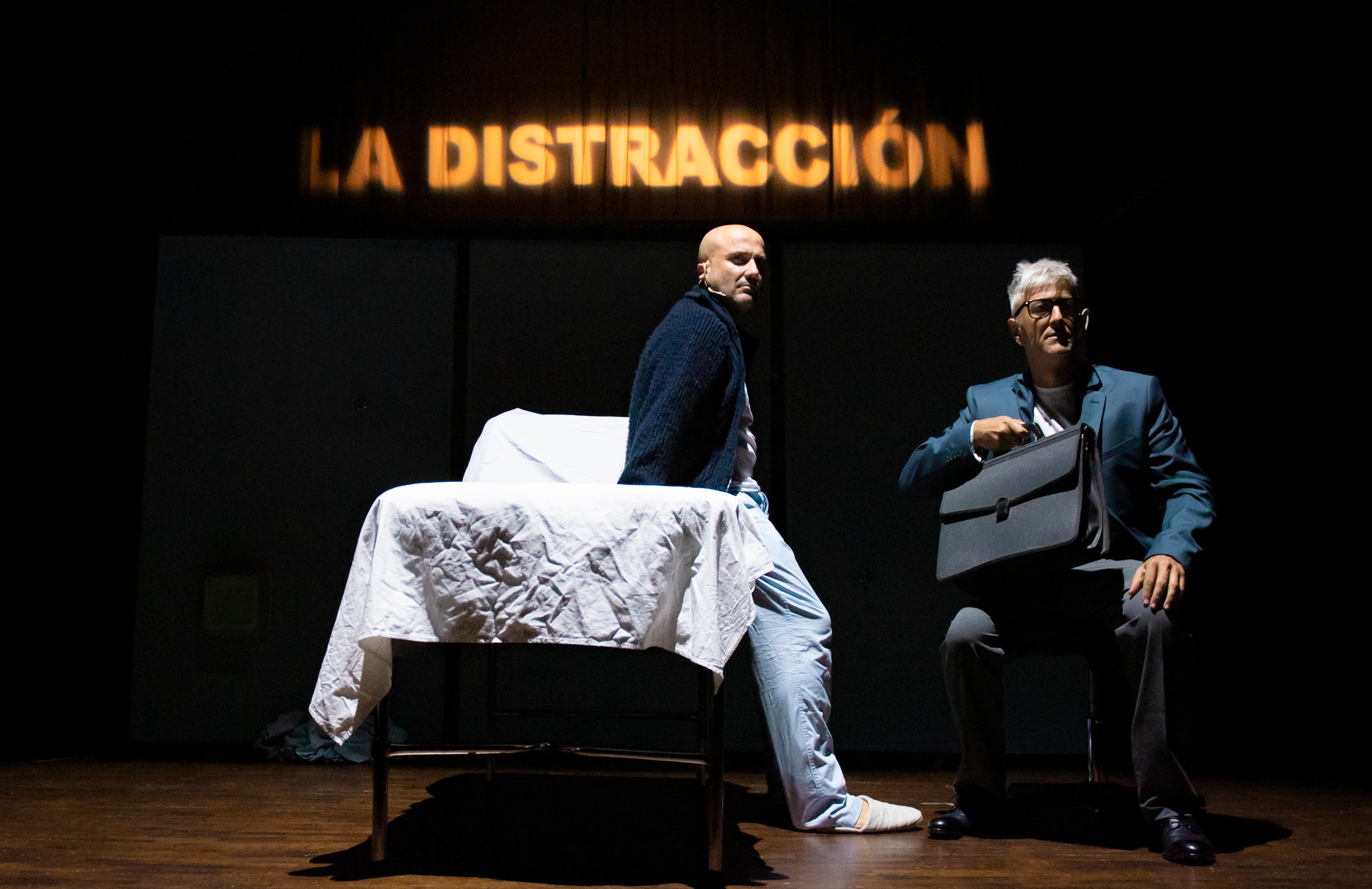 <p>disección&nbsp;de&nbsp;la&nbsp;bondad&nbsp;en&nbsp;tres&nbsp;actos&nbsp;a&nbsp;la&nbsp;villarroel</p>