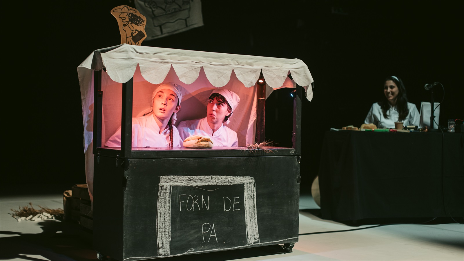 un tros de pa en el teatre romea